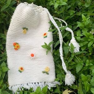 Vintage White Knitted Bag with Floral Embroidery & Fringe Details